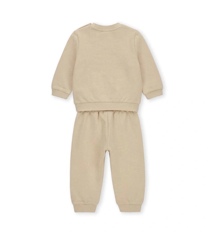 #COLOR_BEIGE