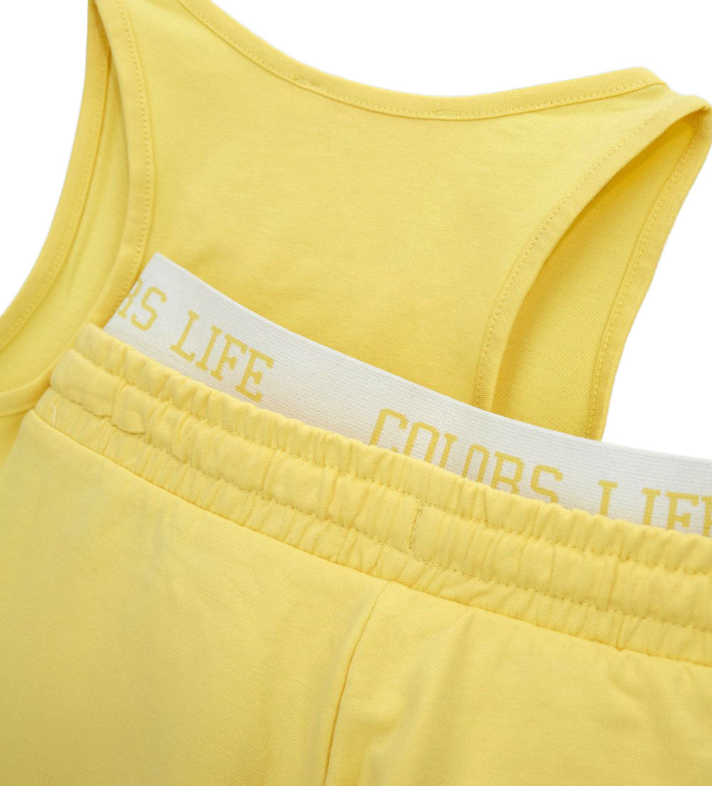 #Color_Yellow