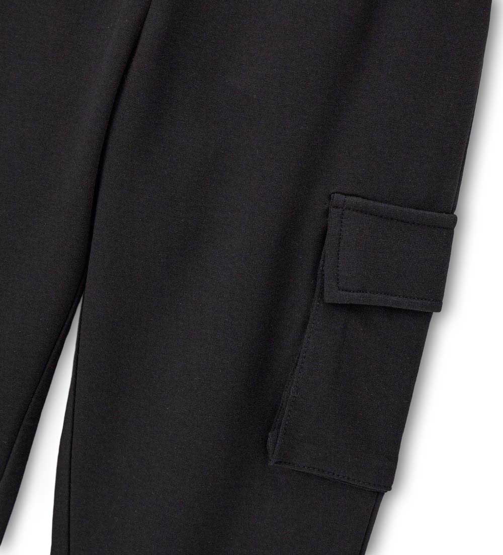 #Color_Black