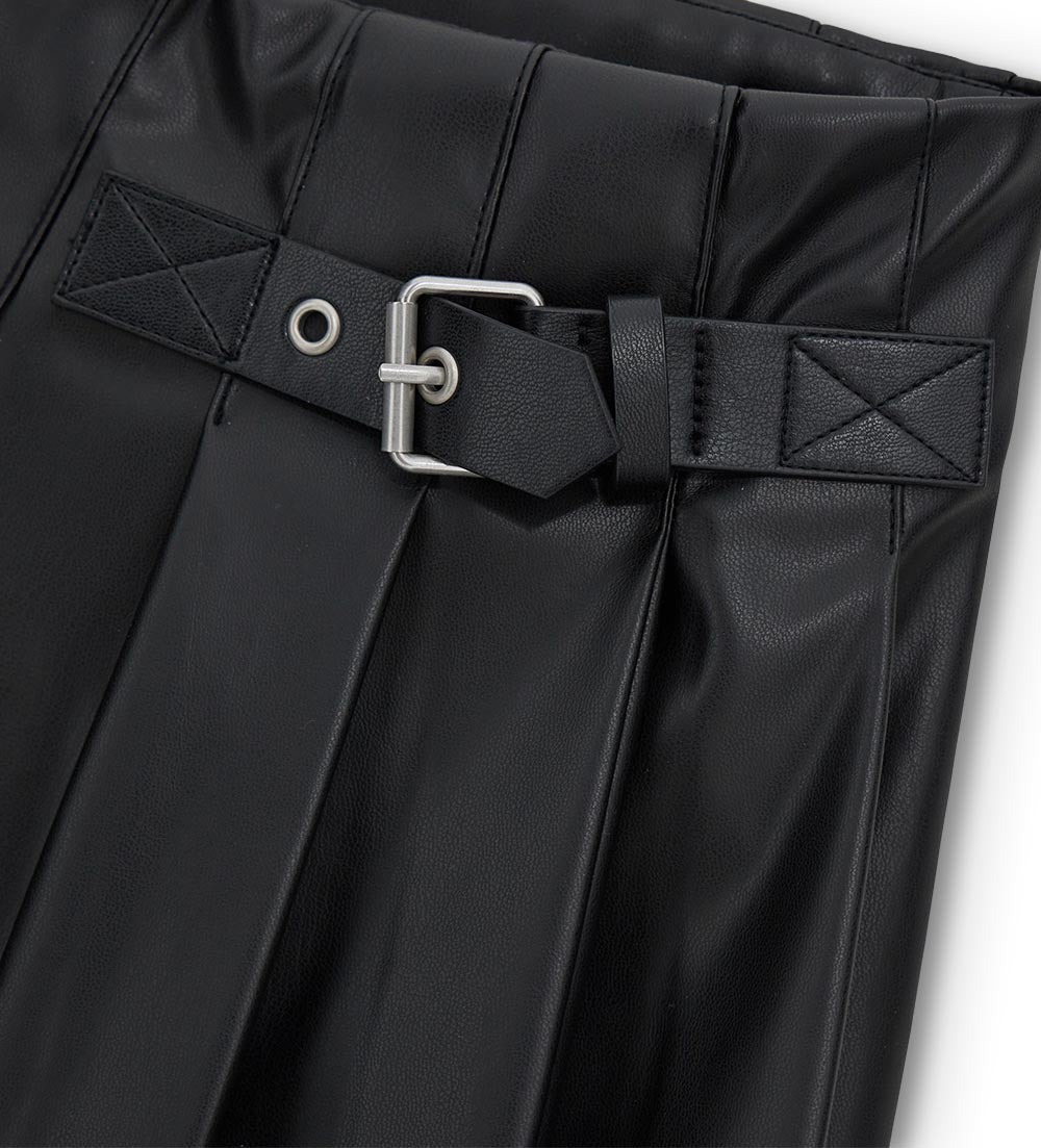 LOVE REVOLUTION SKIRT GIRL