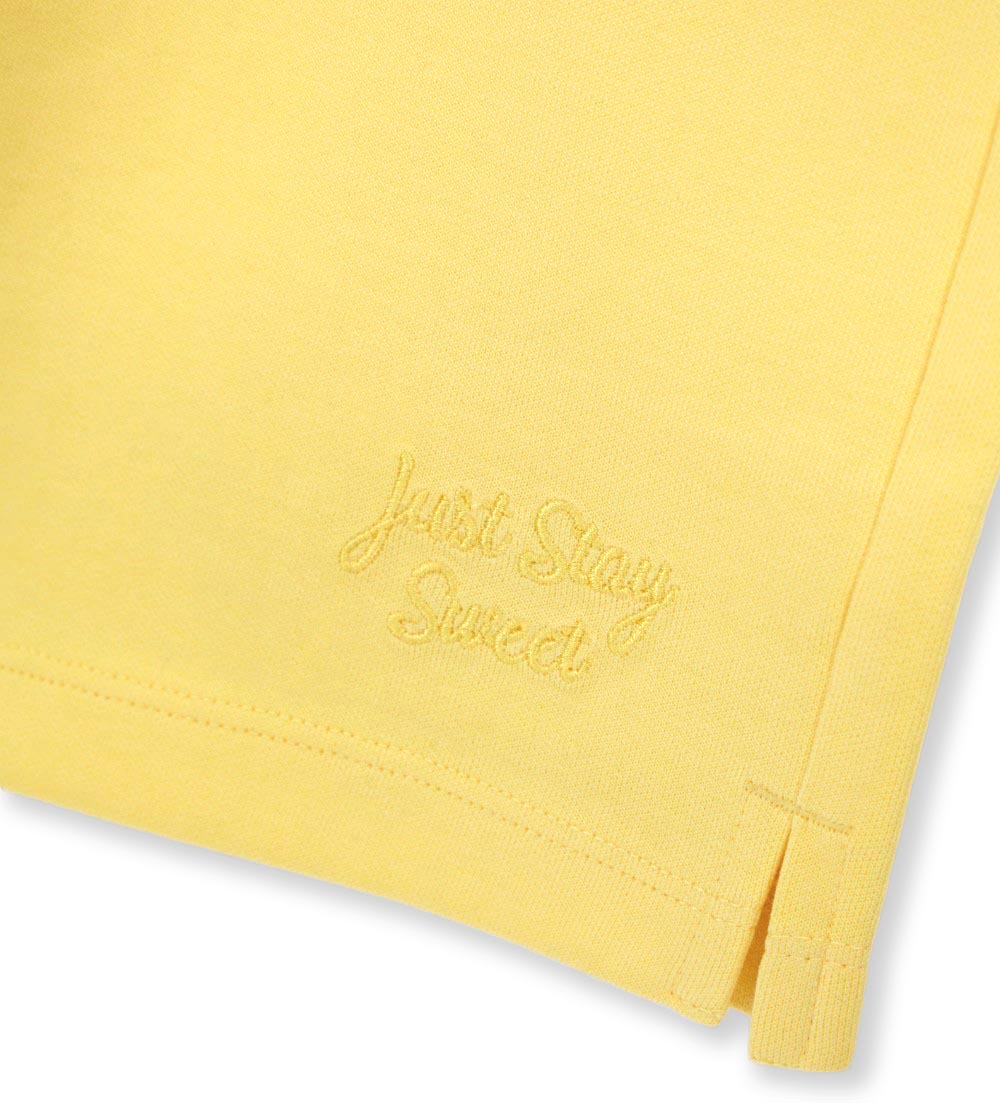 #Color_Yellow