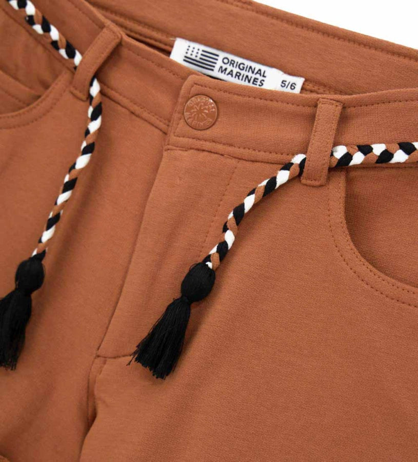 #COLOR_BROWN