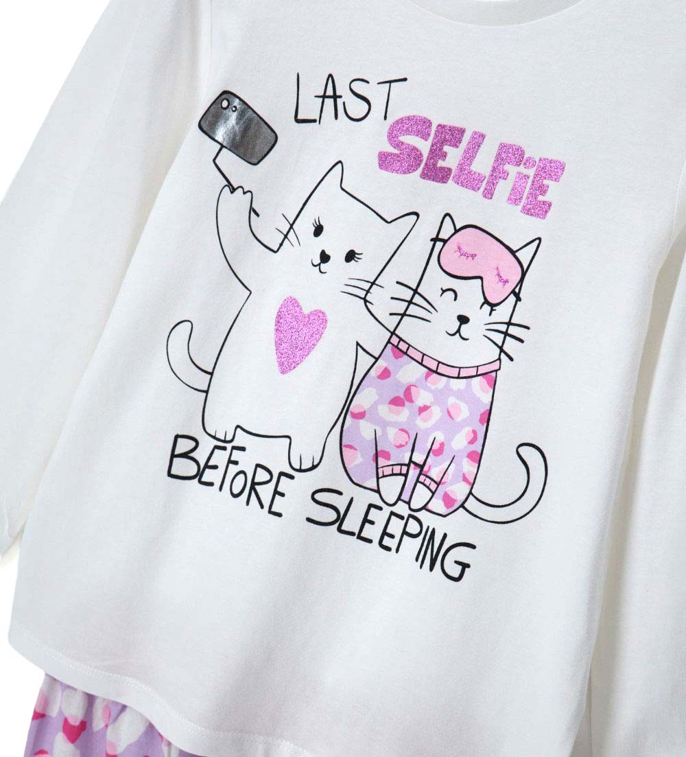 #COLOR_OFF WHITE