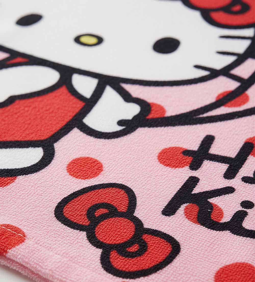 BEACHWEAR Beach Towel Girl